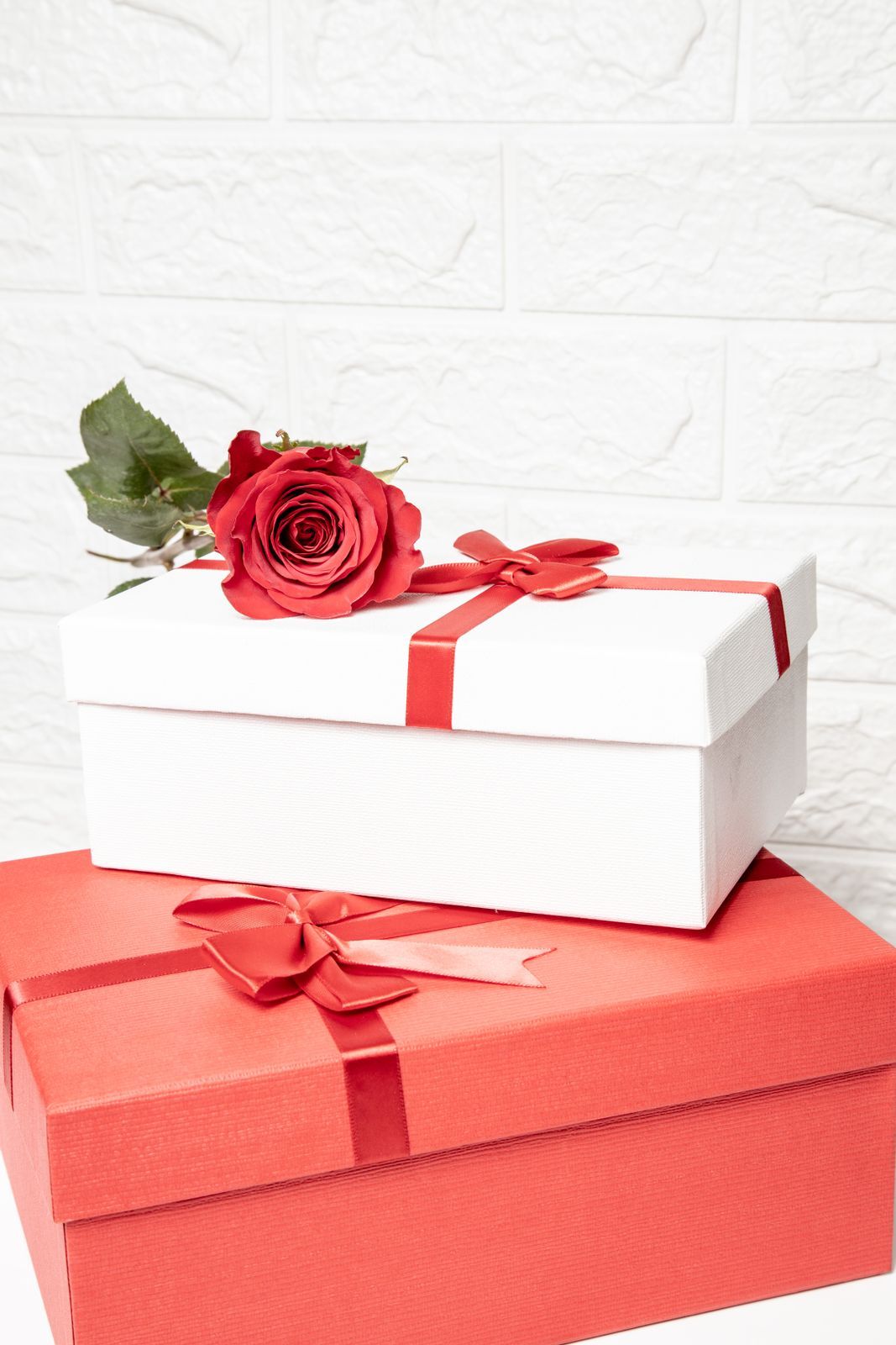 Red Box & Rose